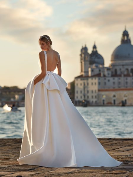 LAURETTA - Image 2